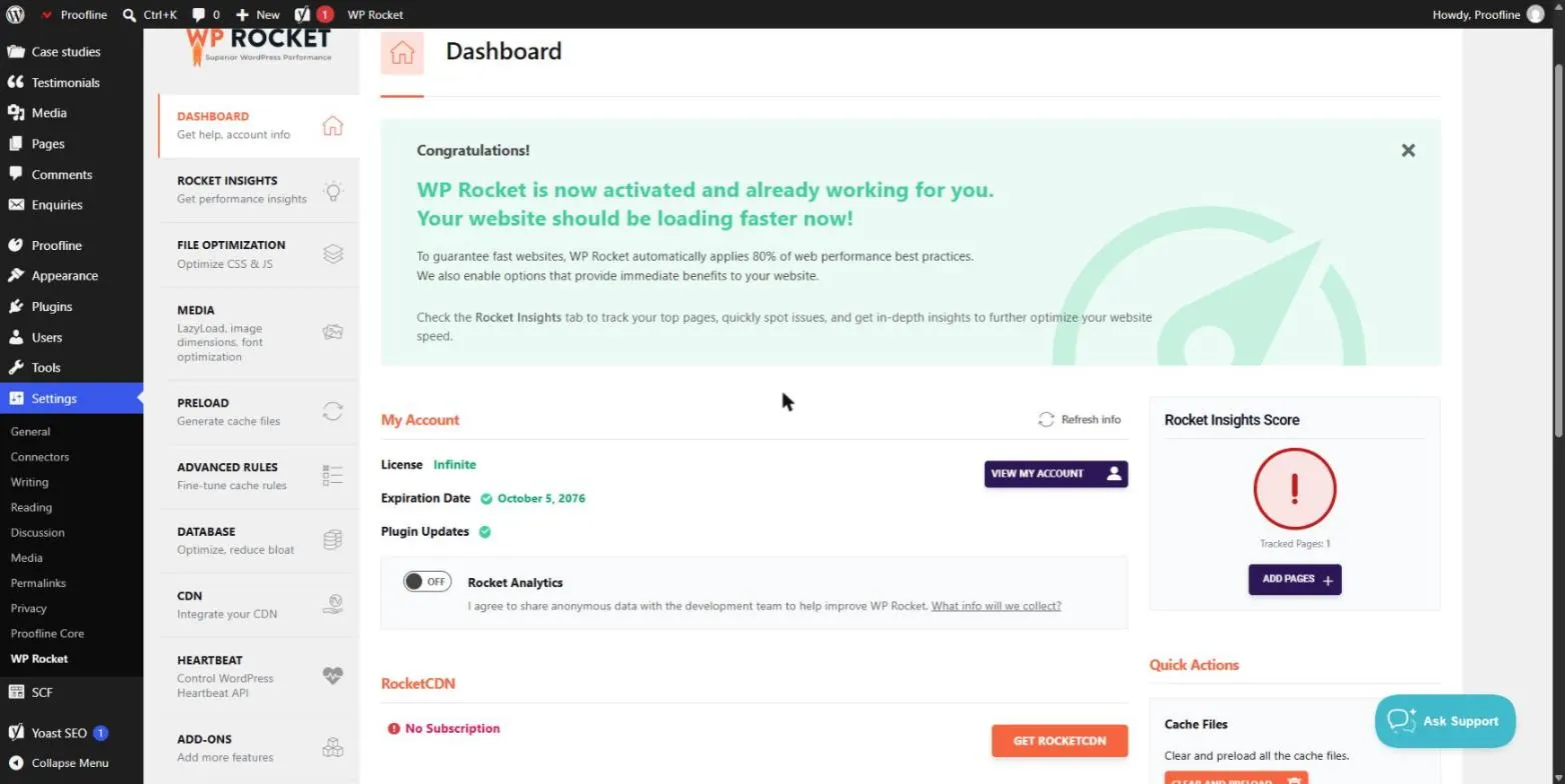 Tableau de bord de WP Rocket avec le message d’activation, les informations de licence et le score Rocket Insights